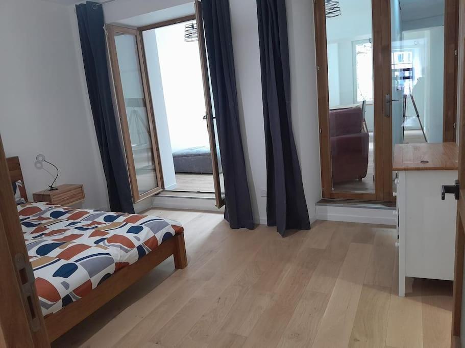 Appartement 75M2 Plein Centre Face A La Mairie 莫尔莱 外观 照片